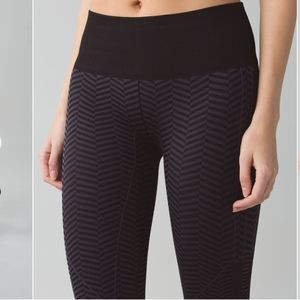Lululemon In the Flow Crop II (First Release!!)